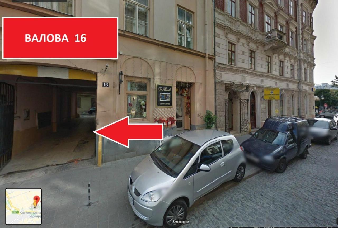 Apartment On Valova 16-2- 2 Minutes To Market Square Lemberg Exterior foto